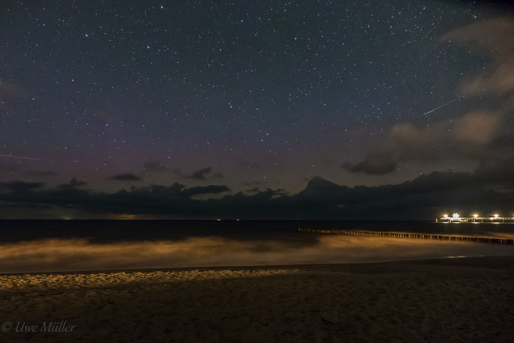 251016d.jpg - Polarlicht an der Ostsee, in Graal Mueritz